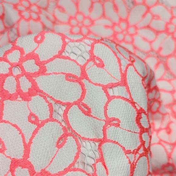 Lilly Pulitzer Hyacinth Fiesta Pink Pique Lace Pencil Skirt - Picture 4 of 8